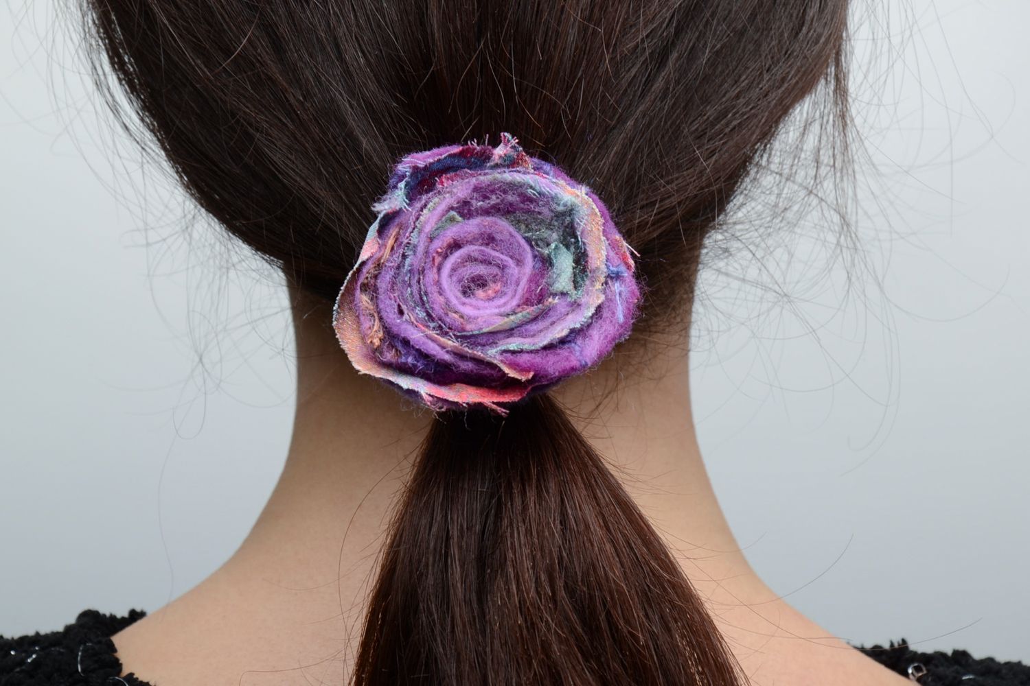 Élastique à cheveux fleur violette technique de feutrage fait main photo 5