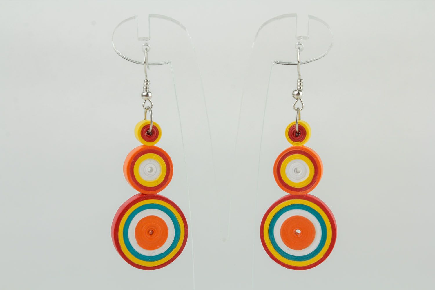 Colorful earrings made using quilling technique photo 4