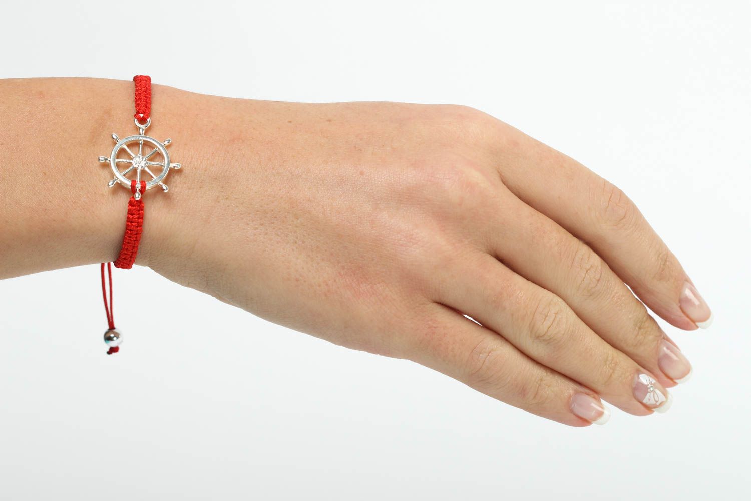Bracelet en fils Bijou fait main tressé rouge fin design Accessoire femme photo 5