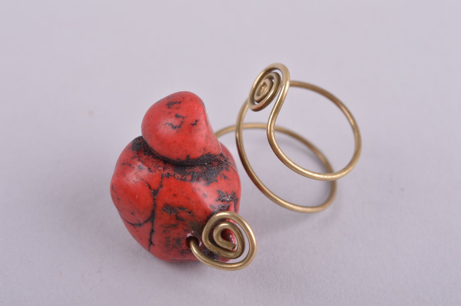 Кольцо ручной работы кольцо из латуни металлическое украшение с кораллом фото 2