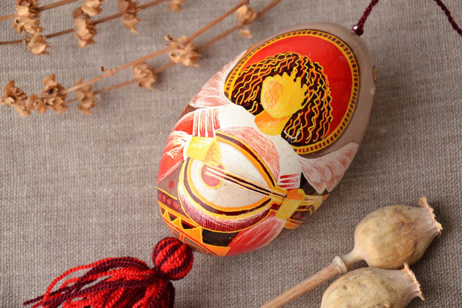 Oeuf décoratif de Pâques ethnique à accrocher original multicolore fait main photo 1
