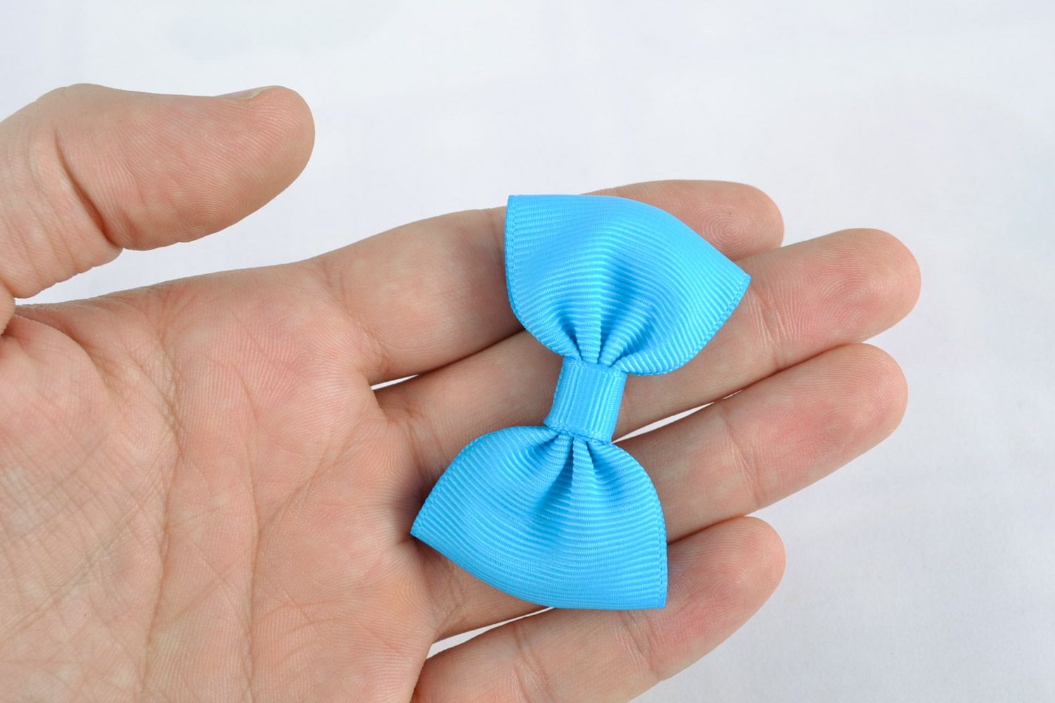 Handmade blue ribbon bow hair clip for children photo 2