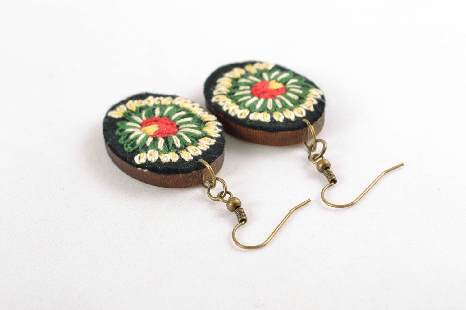 Wood and felt dangle earrings with embroidery photo 5