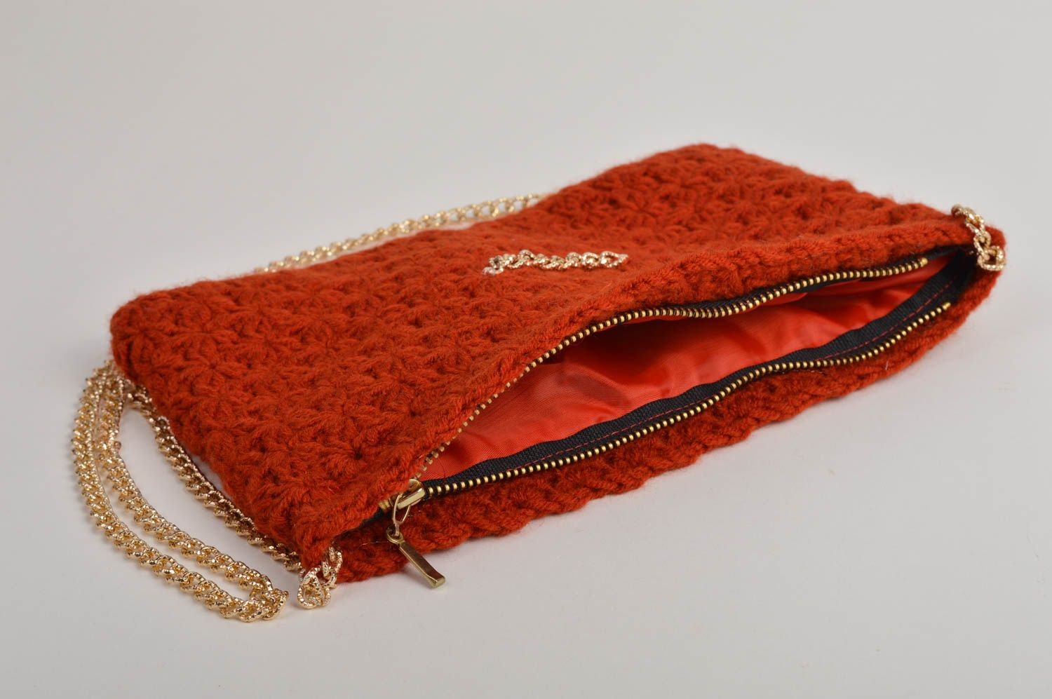 Handgemachte Tasche für Frauen in Rot Tasche aus Stoff grelles Frauen Accessoire foto 4