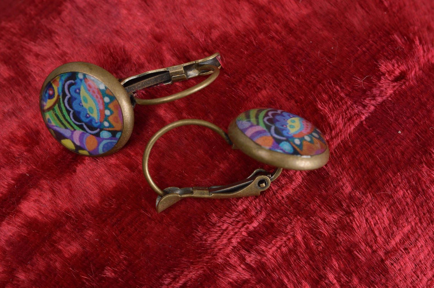 Boucles d'oreilles pendantes rondes multicolores en serviettage faites main photo 3