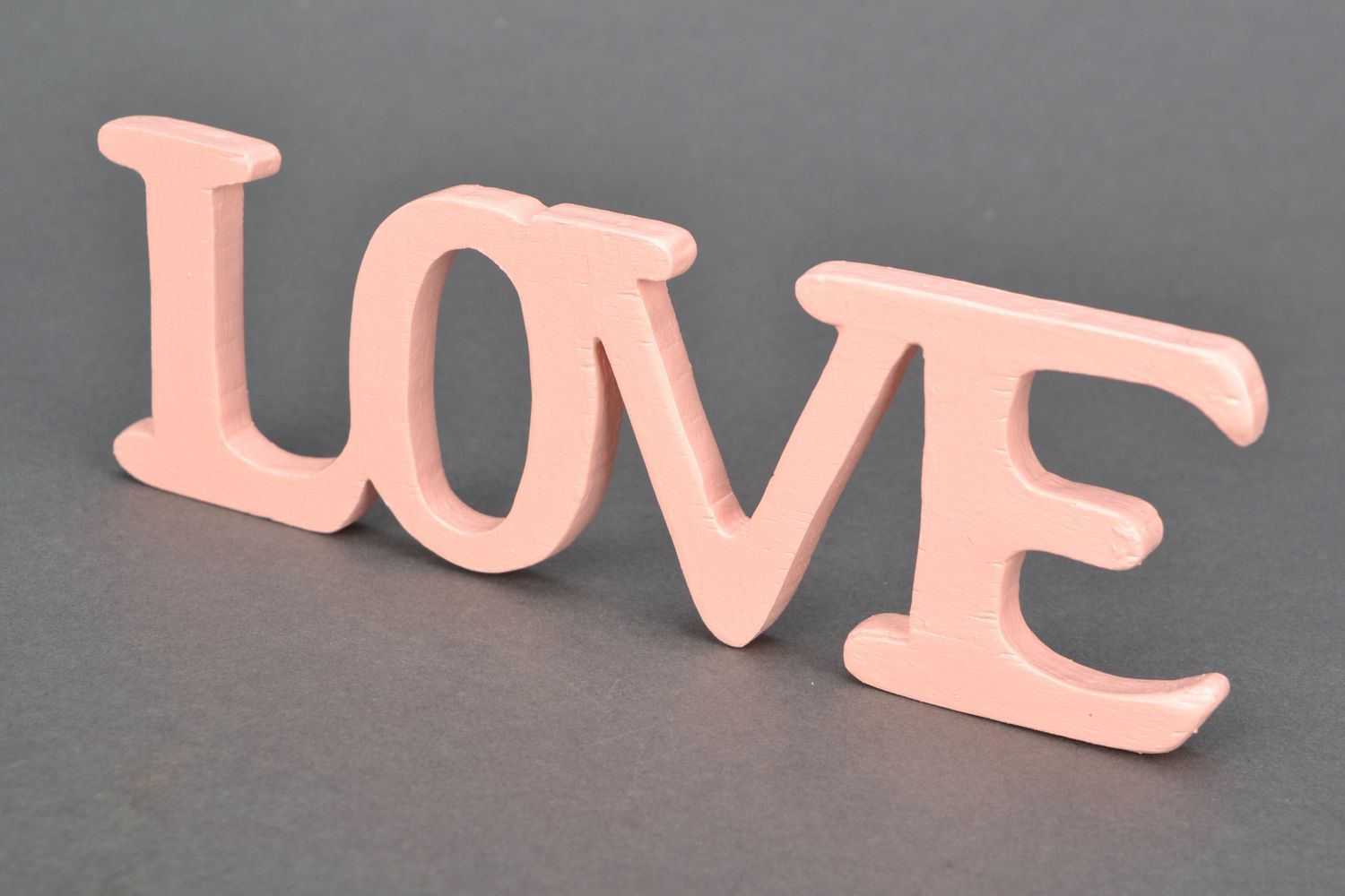 Palabra en madera rosada LOVE foto 1