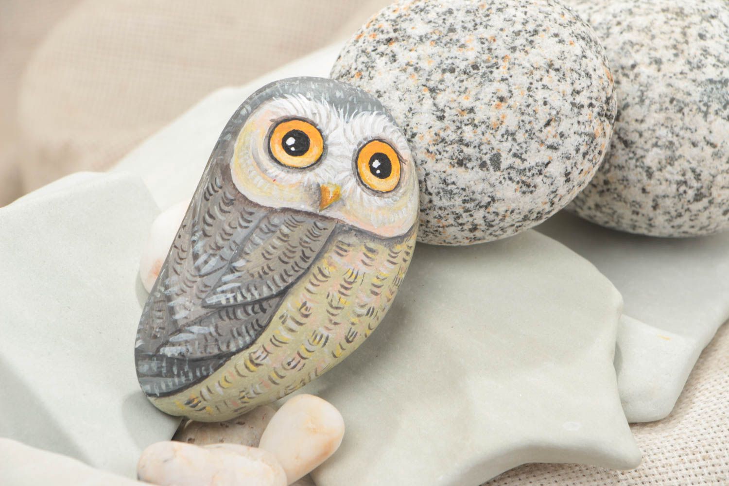 Unusual beautiful handmade painted sea stone designer home decor Owl photo 1