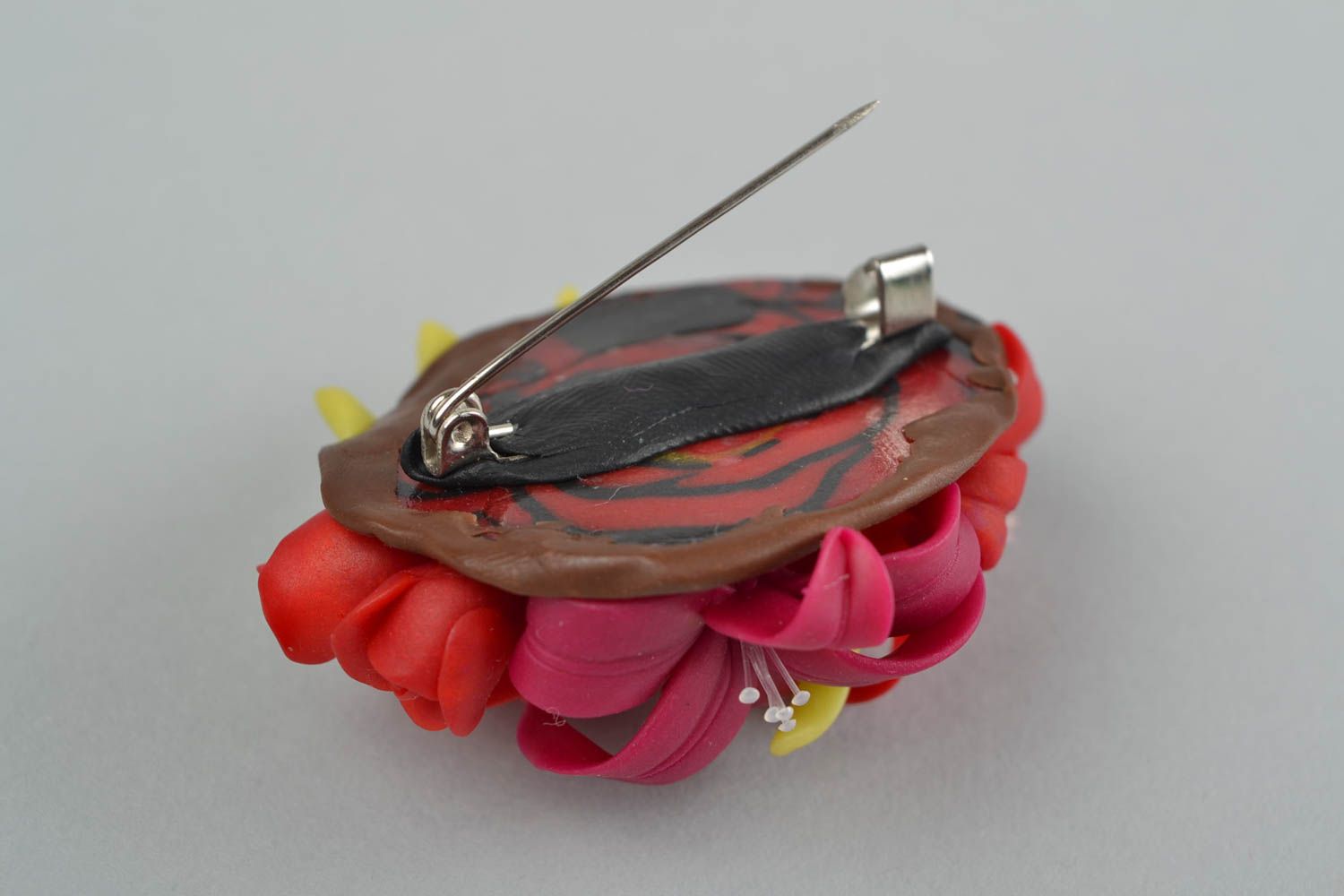 Red handmade brooch made of polymer clay in the form of flowers stylish jewelry photo 5