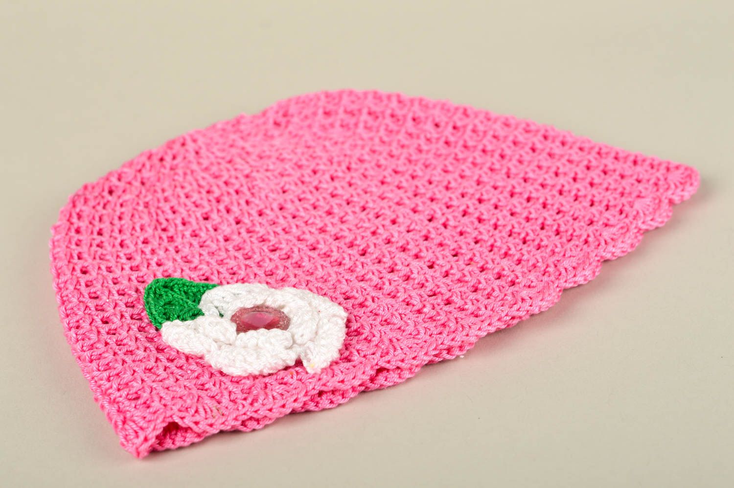 Bonnet tricot fait main Chapeau au crochet rose fleur blanche Vêtement fille photo 1