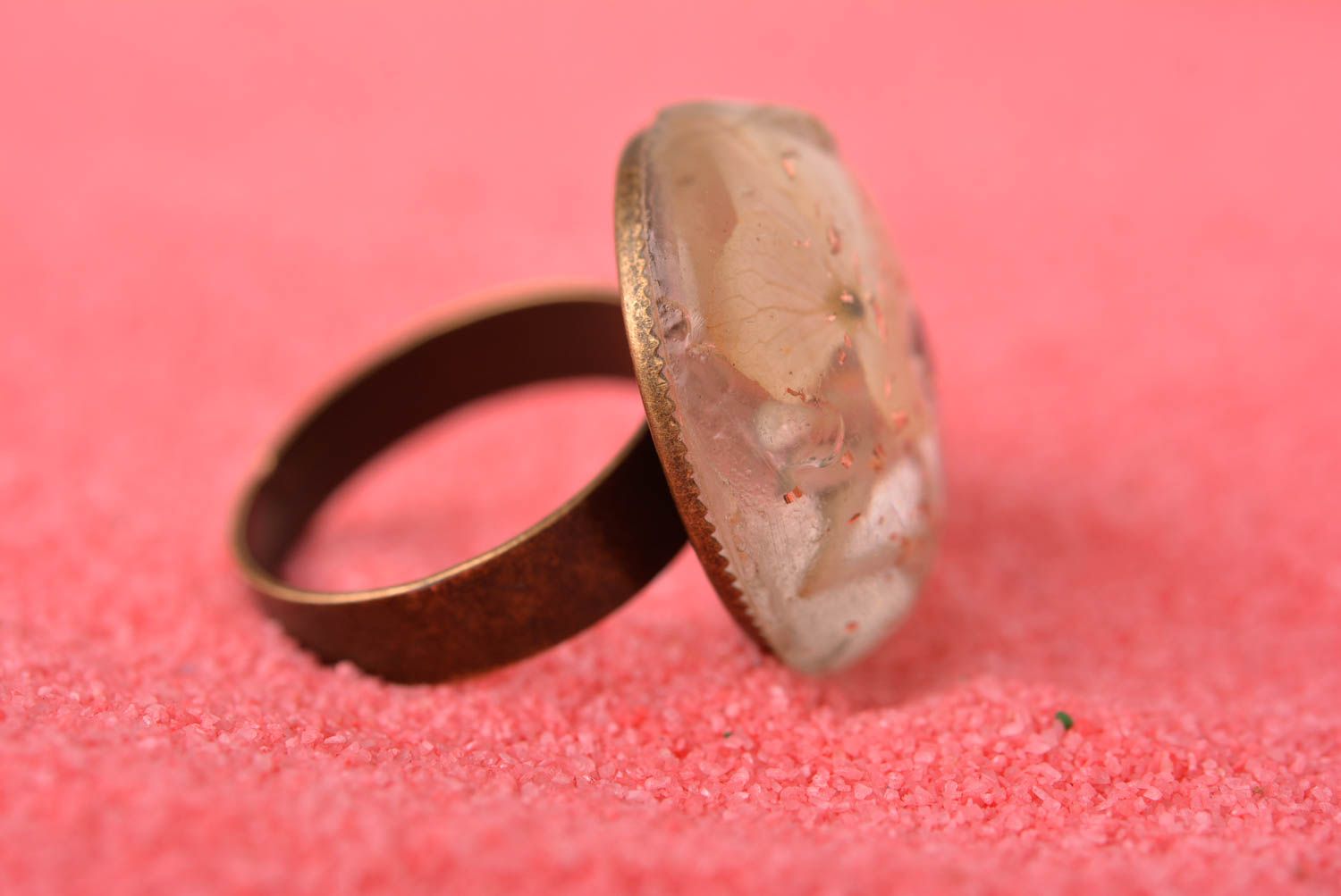 Кольцо ручной работы кольцо из эпоксидной смолы женское кольцо с сухоцветом фото 2