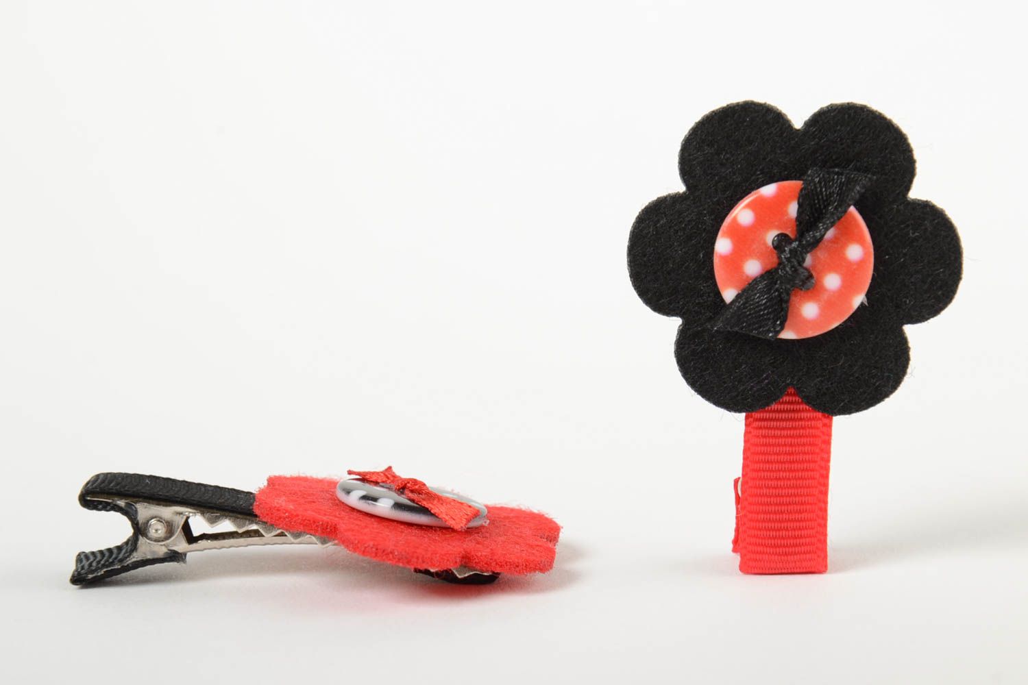 Hair clips in the shape of flowers handmade red and black accessories 2 pieces photo 2