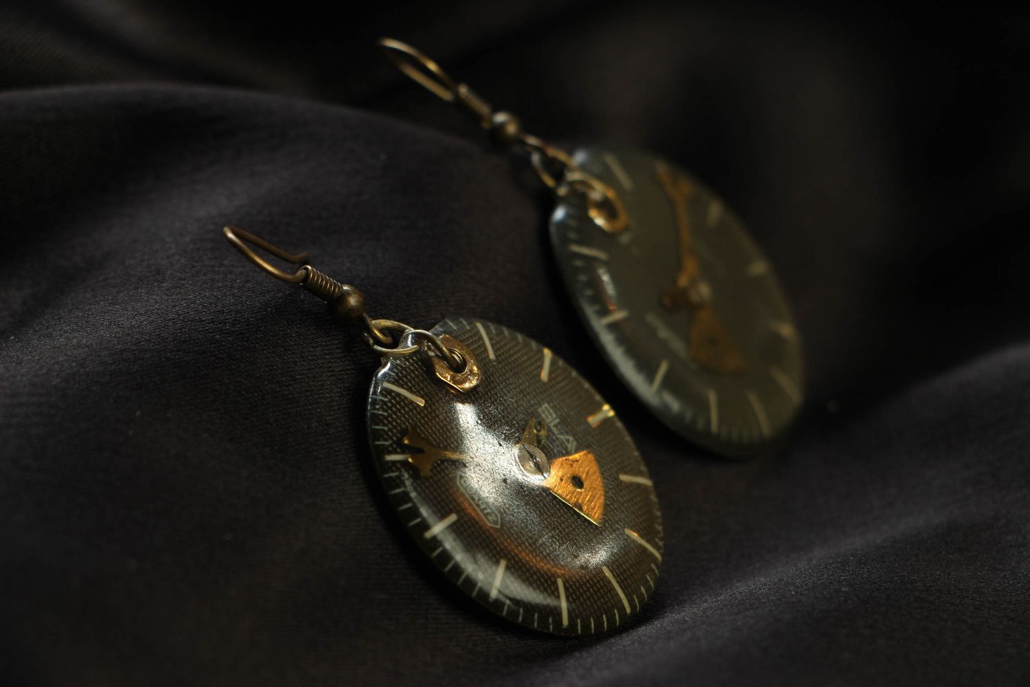 Women's metal earrings in steampunk style photo 2