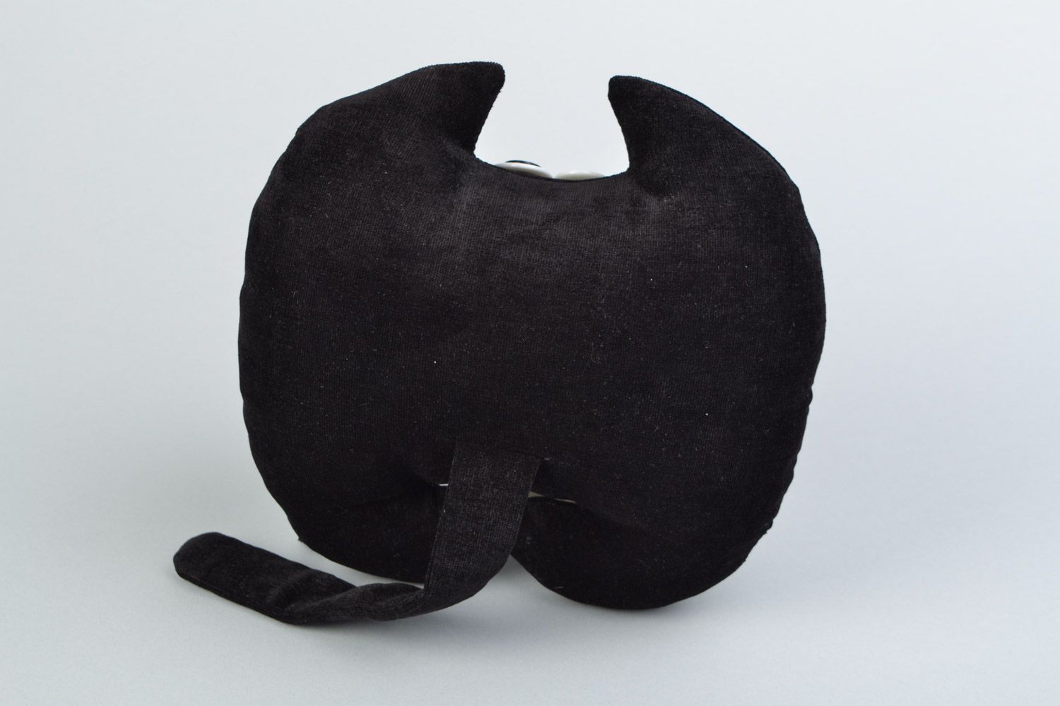 Handmade interior toy cushion in the form of black cat with fish made of flock photo 4