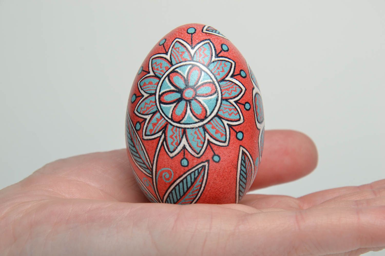 Joli œuf de Pâques peint de poule motif floral fait main style ethnique déco photo 5
