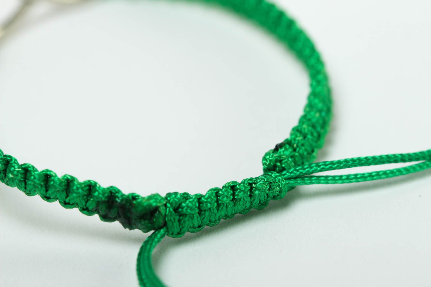 Bracelet vert Bijou fait main tressé en fils de nylon avec infini Cadeau femme photo 4