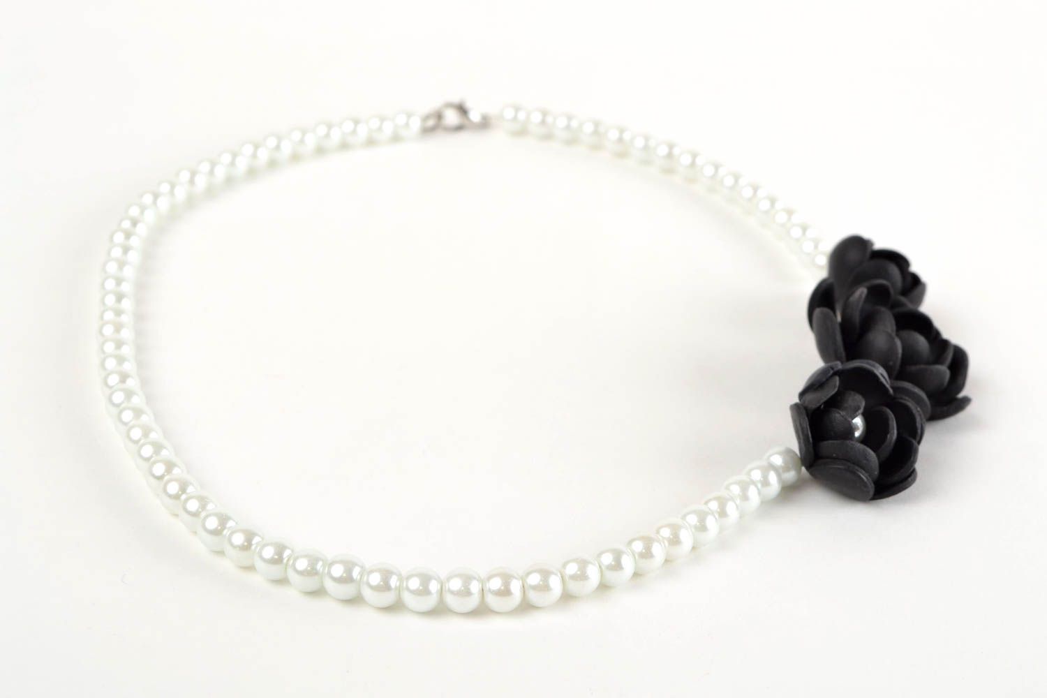Collier perles fantaisie Bijou fait main blanc et noir Accessoire femme photo 5