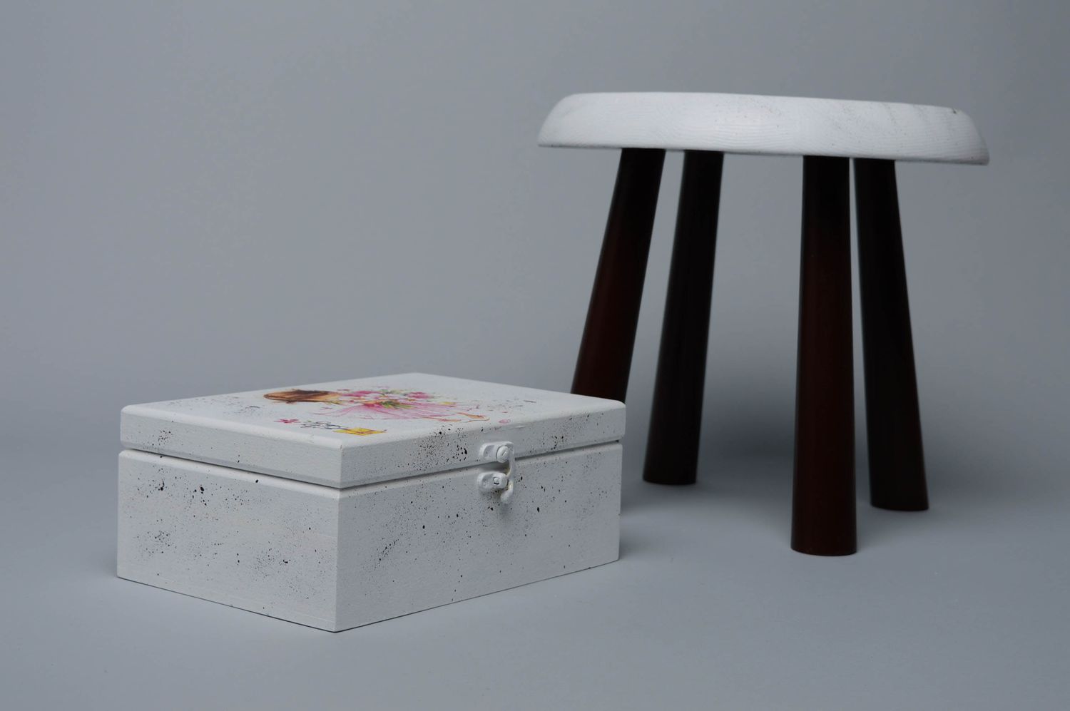 Decoupage wooden stool and jewelry box photo 4