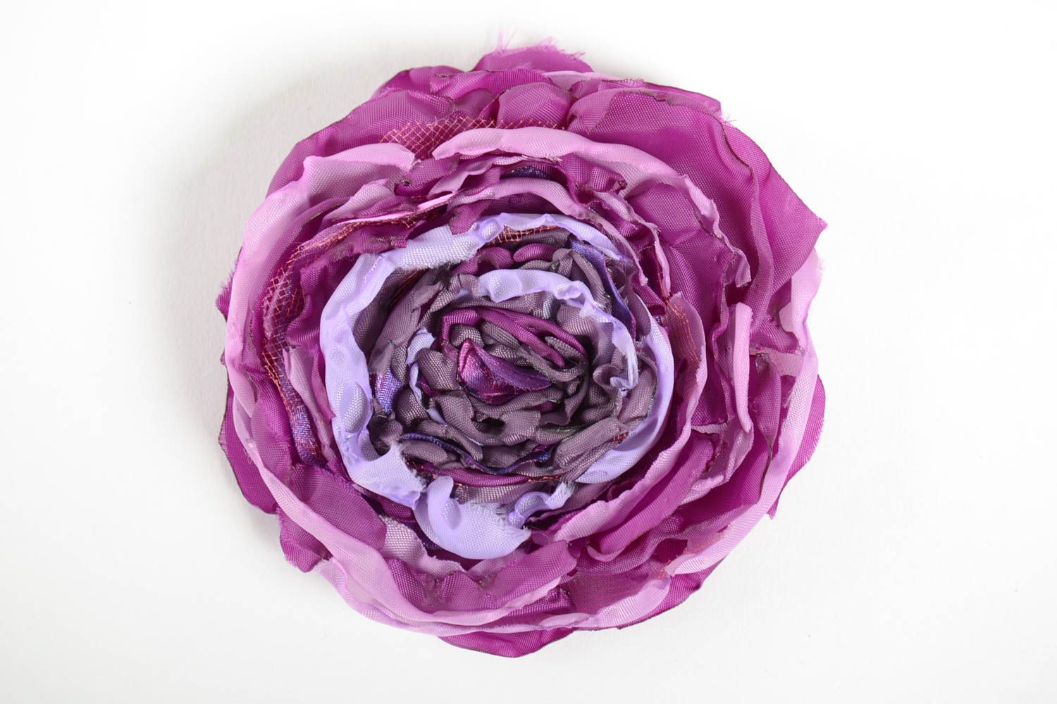 Broche fleur fait main Bijou fantaisie en rubans violet Accessoire femme joli photo 4