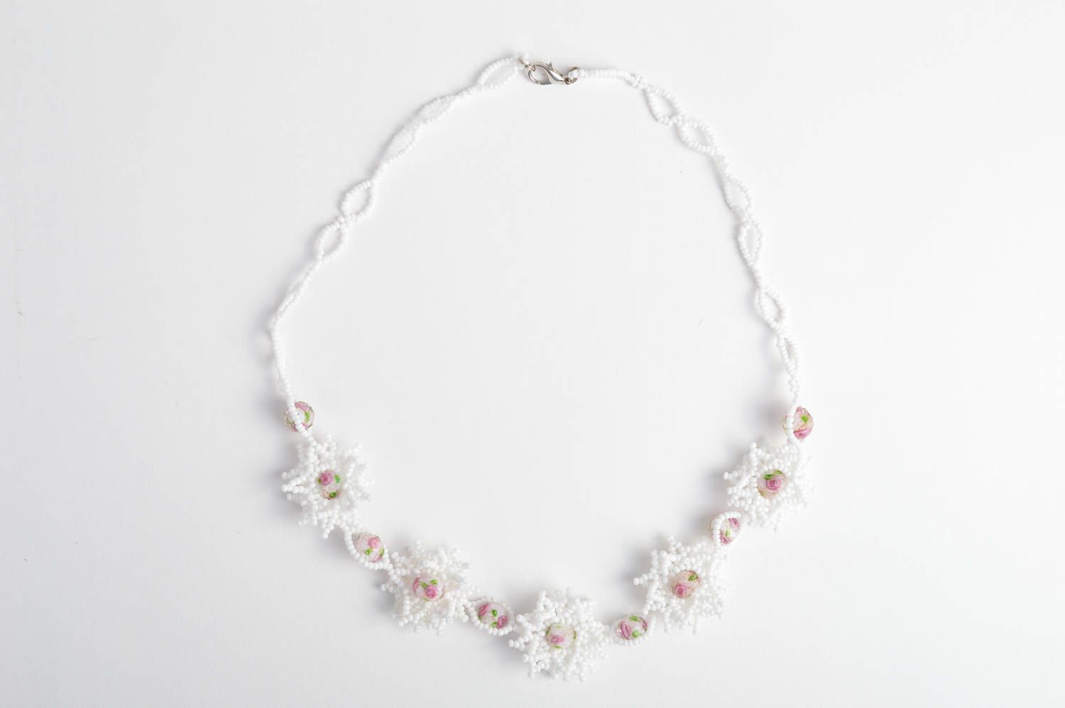Collier perles rocaille fait main Bijou fantaisie blanc Accessoire femme photo 2