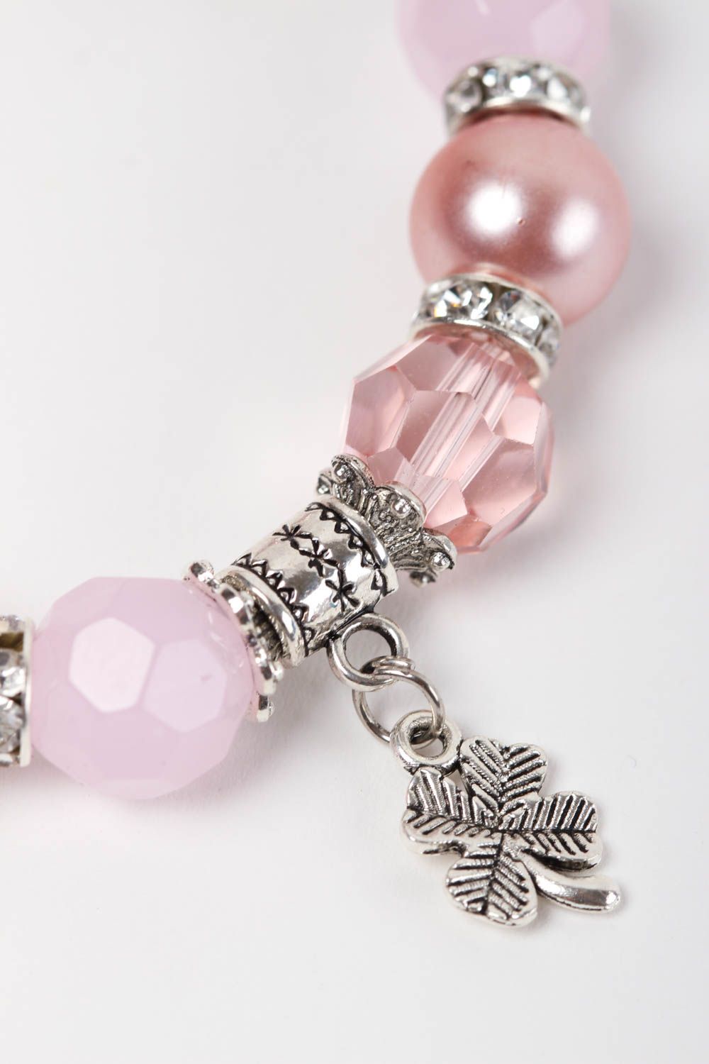 Bracelet en quartz rose Bijou fait main avec trèfle en métal Cadeau pour femme photo 3