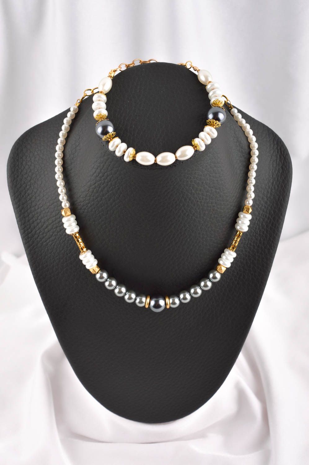 Parure collier bracelet Bijoux faits main en fausses perles Cadeau femme photo 1