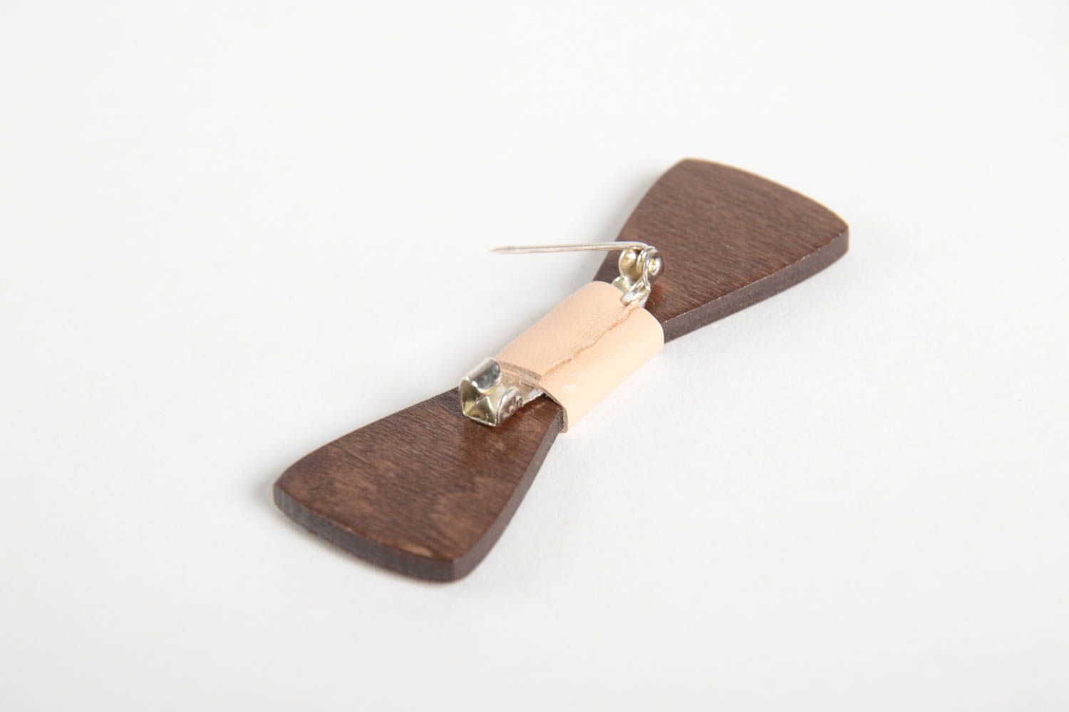 Brosche Schleife handmade Schmuck Holz Accessoire ausgefallener Schmuck schön foto 3