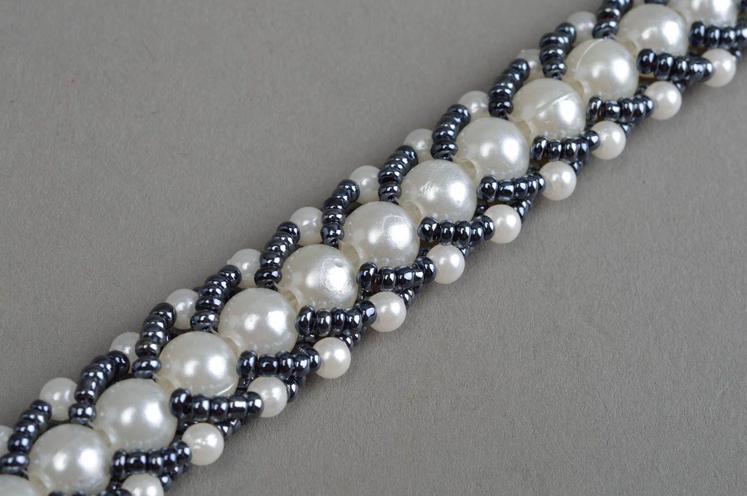 Bracelet en perles d'imitation fait main large bijou original pour femme photo 4