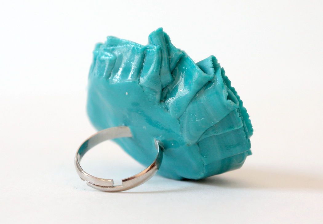 Anel feito de argila de polímero Flor de turquesa foto 3