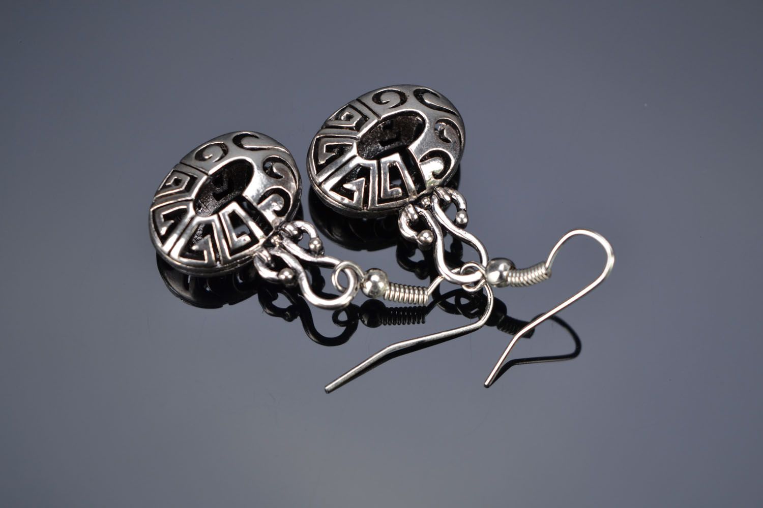 Women's earrings made of metal photo 1