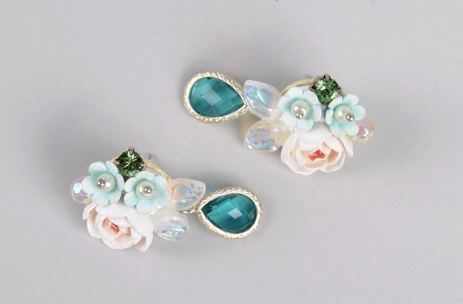 Handmade designer earrings stylish stud earrings unusual flower jewelry photo 5