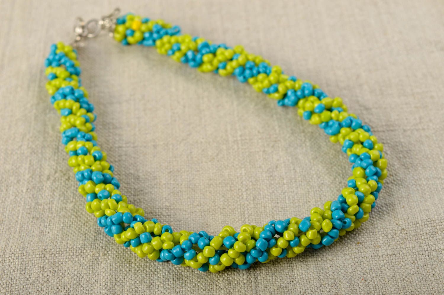 Collier en perles de rocaille Bijou fait main vert-bleu Cadeau pour femme photo 1