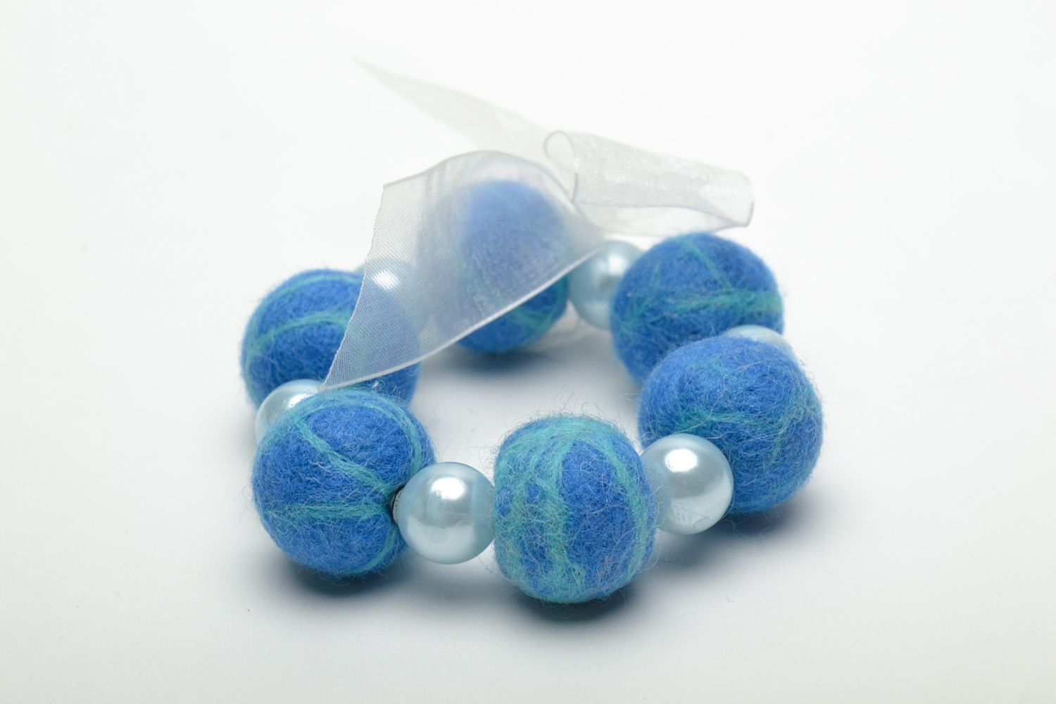 Blue bracelet with felted and plastic beads photo 4