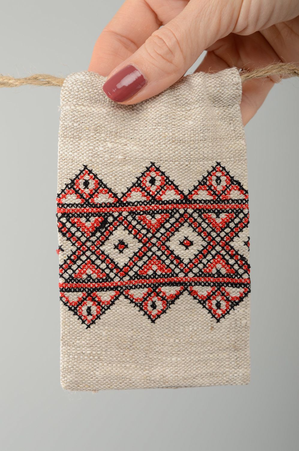 Handmade embroidered fabric phone case photo 5