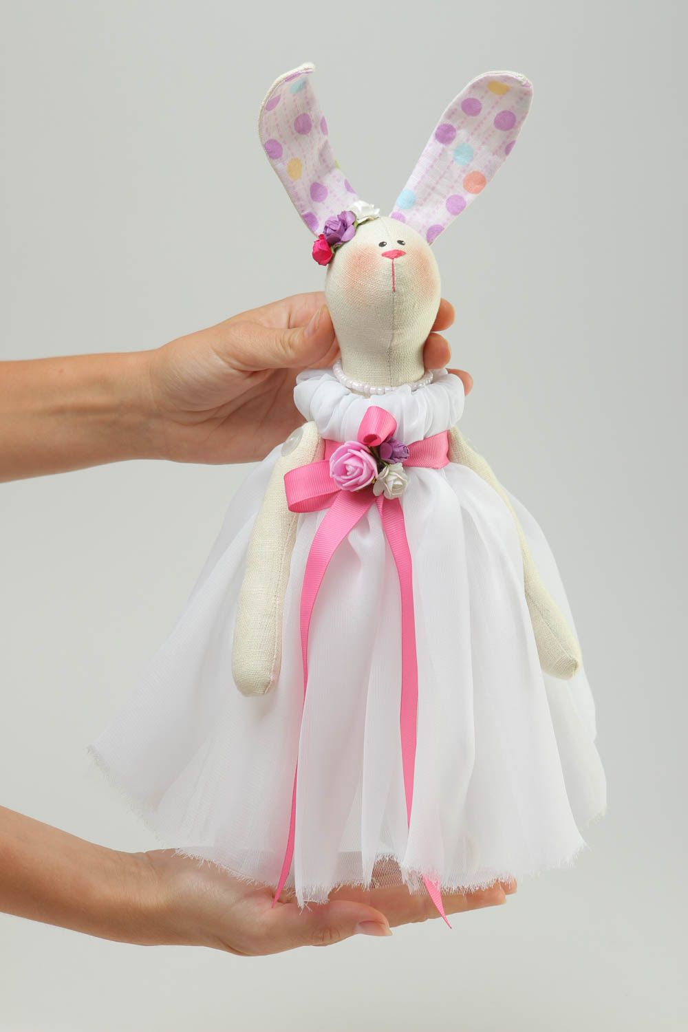 Peluche lapin en robe de mariée Jouet fait main en tissus Cadeau enfant photo 5