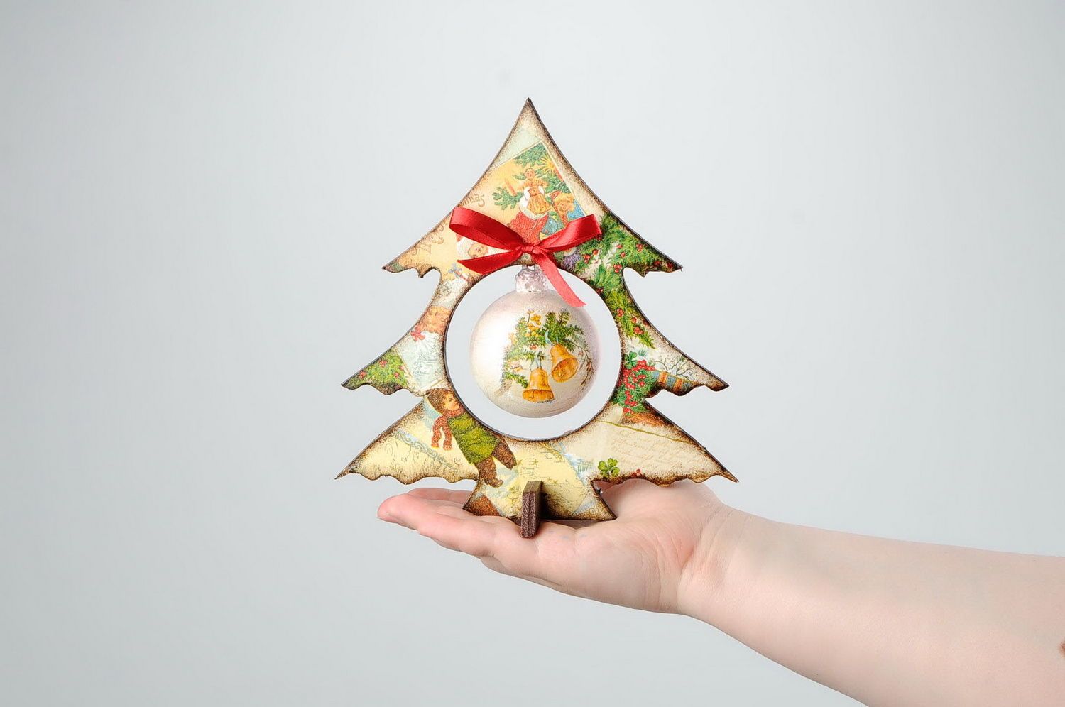 Decorative Christmas tree with decoupage ball photo 5