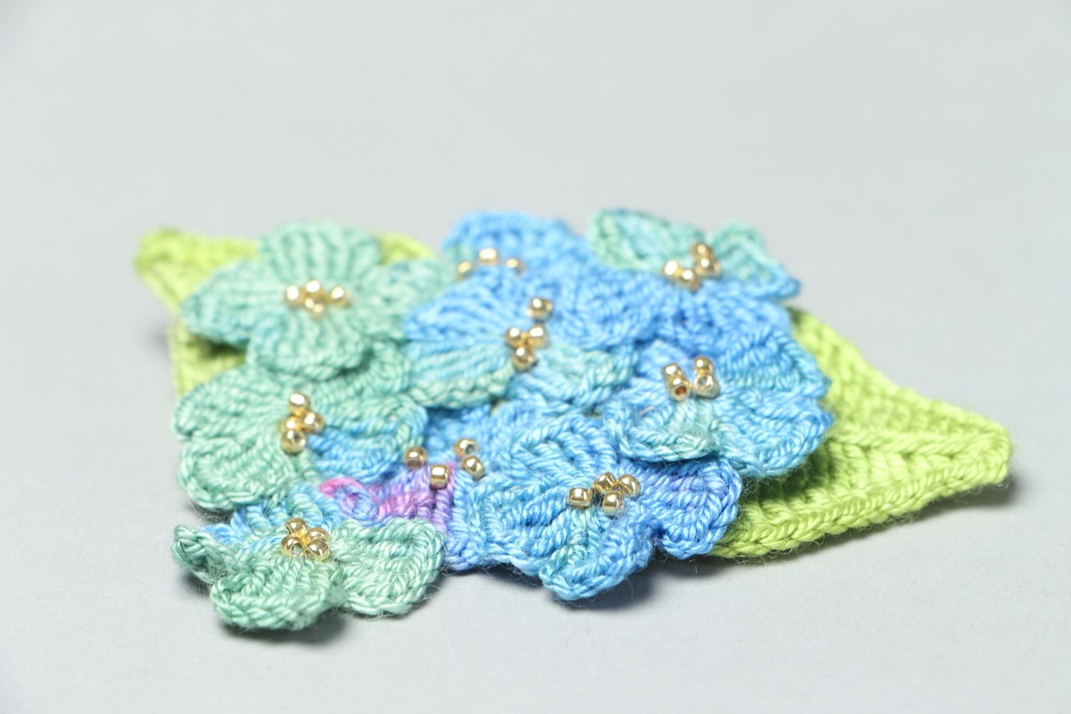 Crochet brooch Violets photo 2
