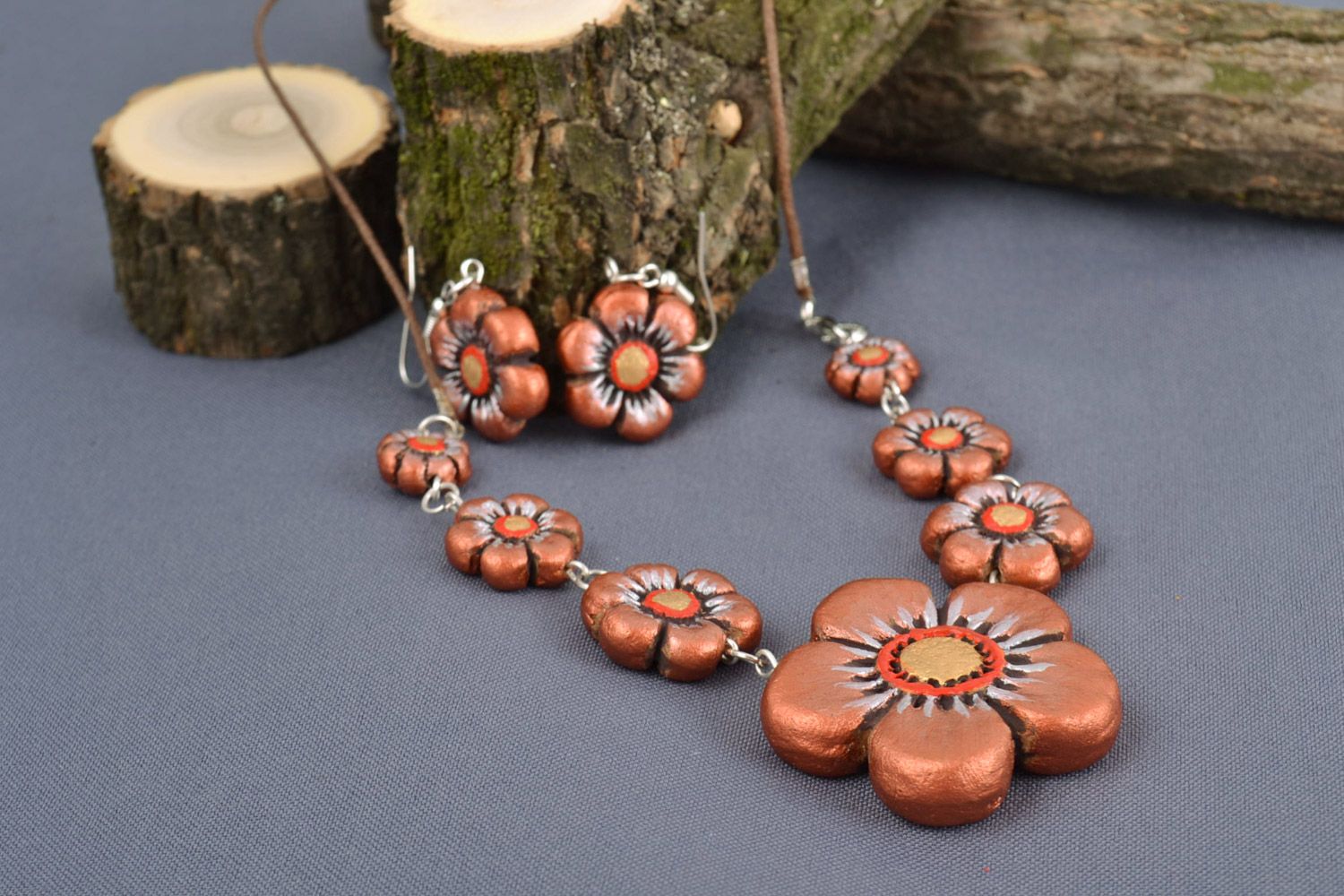 Handmade brown clay jewelry set 2 items flower earrings and necklace photo 1