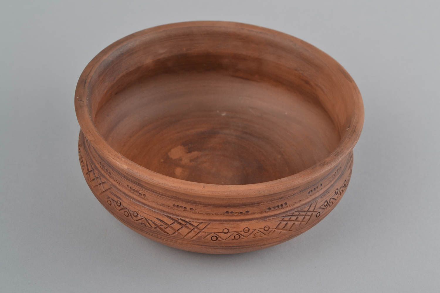 Handmade light brown ceramic ornamented bowl in ethnic style for 1.2 l photo 3
