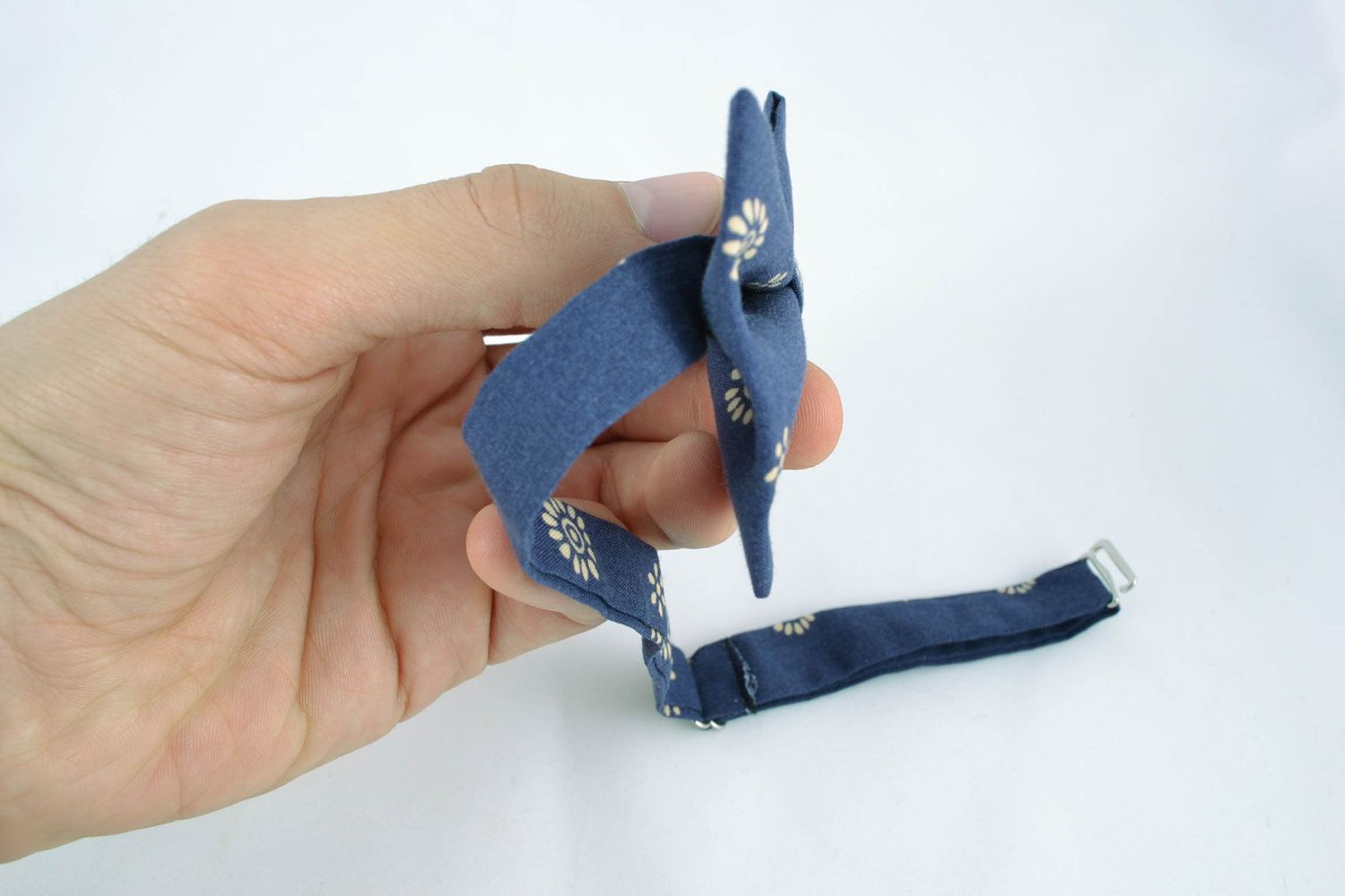 Handmade cotton bow tie with print photo 2