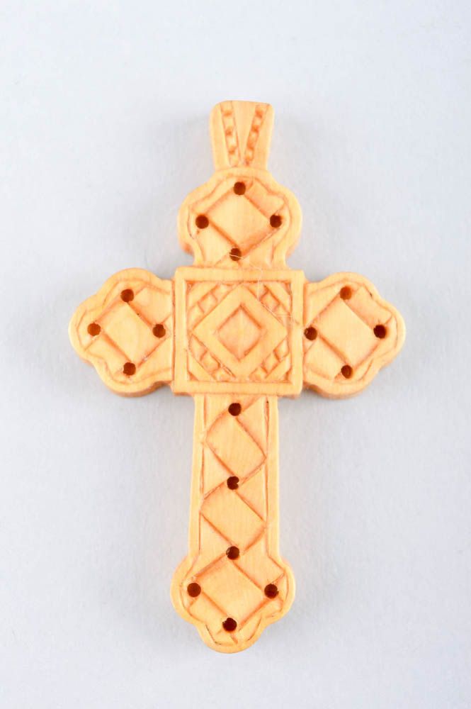 Handmade Kreuz Anhänger Designer Schmuck Kreuz aus Holz hell mit Schnitzerei foto 2