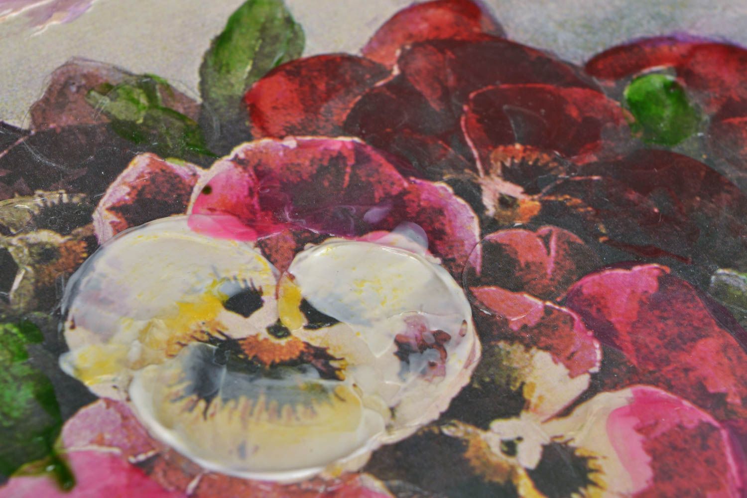 Cuadro artesanal con pinturas acrílicas Violetas foto 4