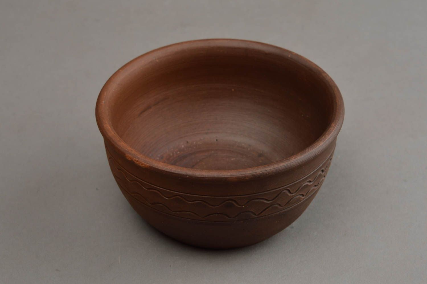Bol en argile fait main brun petit vaisselle originale technique de poterie photo 3