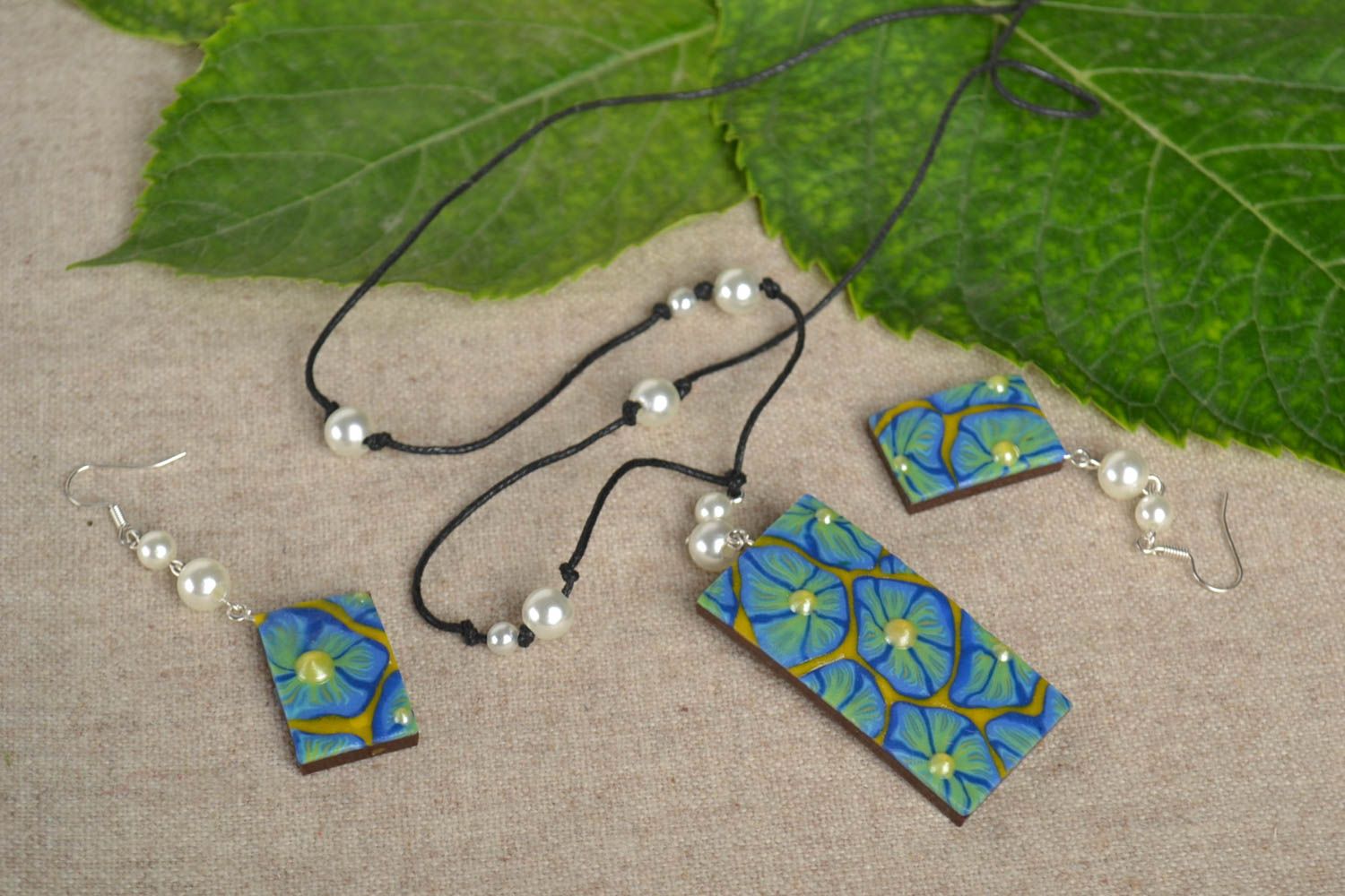 Handcrafted jewelry fashion earrings pendant necklace jewelry set polymer clay photo 1