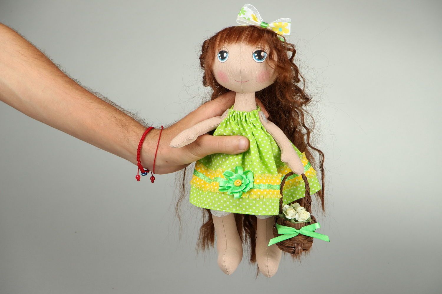 Кукла Девочка с цветами фото 5