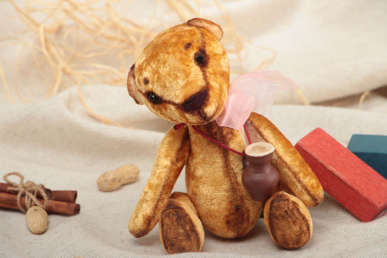 Плюшевый мишка коричневый красивый милый с бантом подарок ребенку ручная работа фото 1