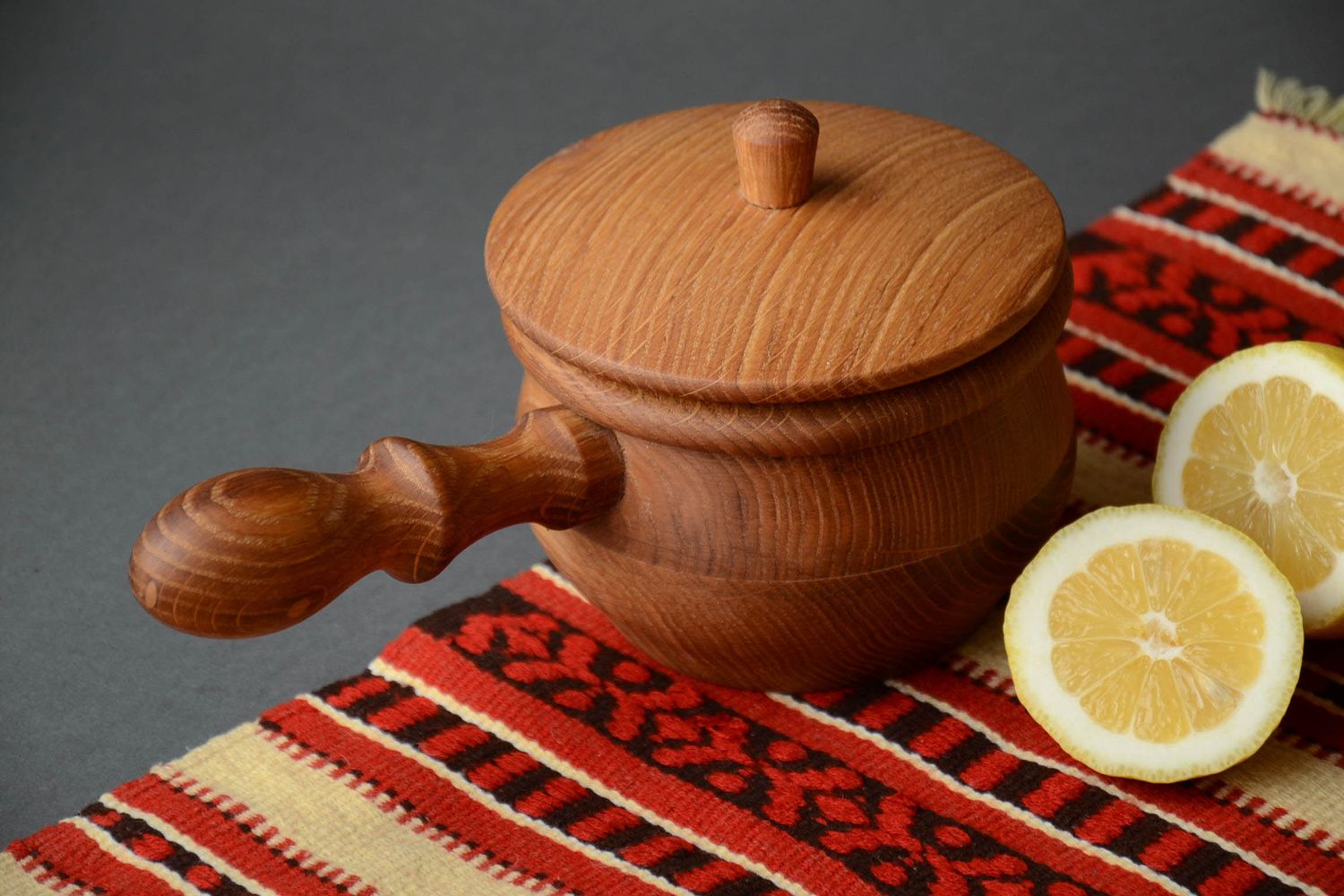 Wooden pot with handle photo 1