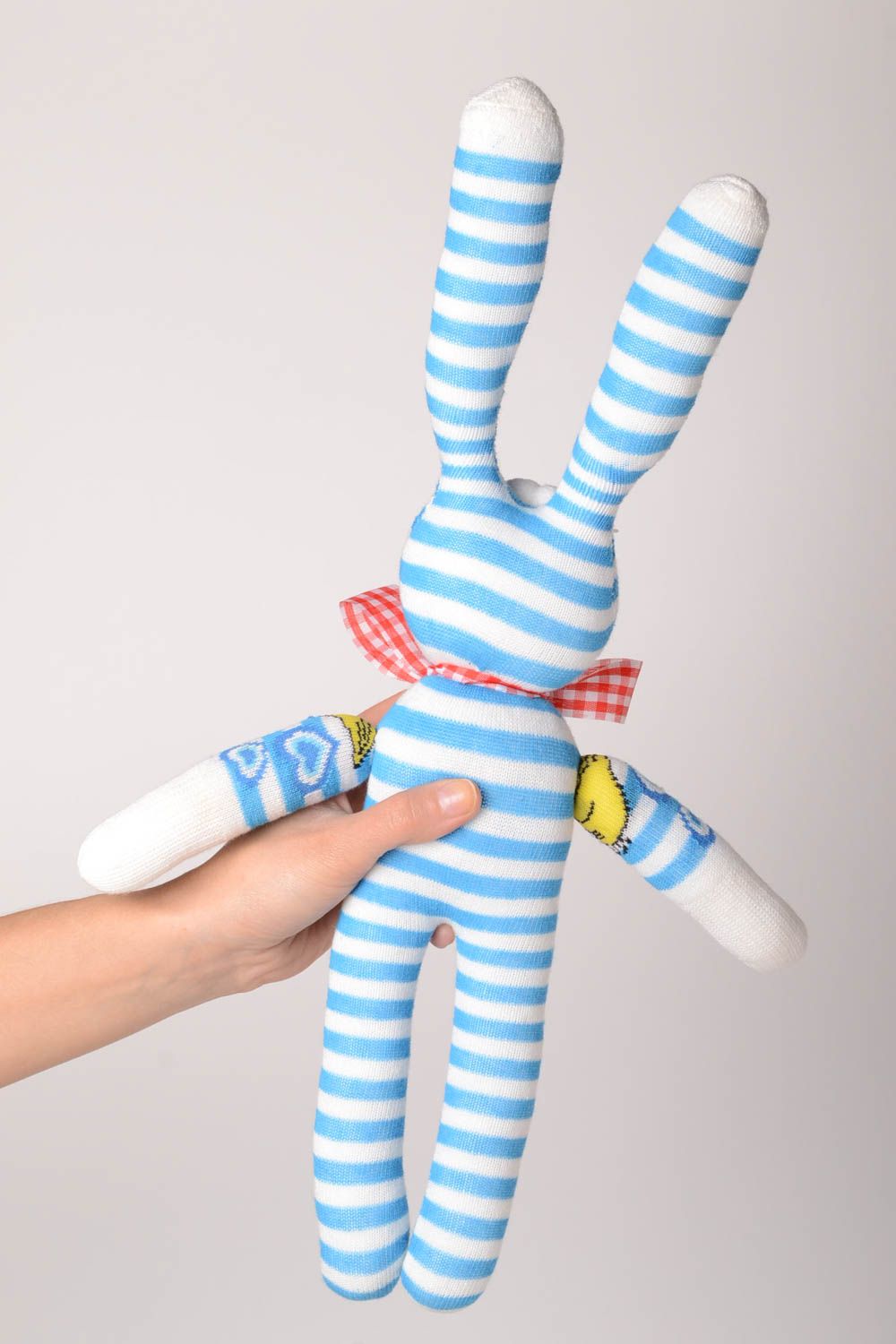 Juguete artesanal muñeco de peluche regalo original para niño Conejo a rayas foto 3