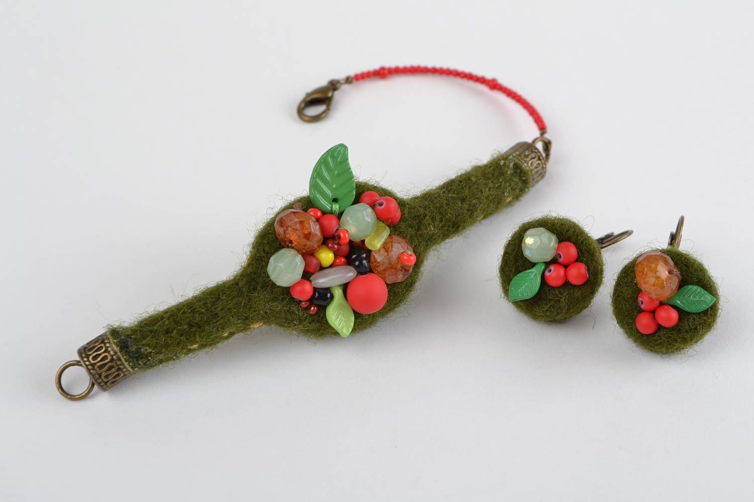 Set di orecchini e bracciale fatto a mano kit di accessori di lana in follatura
 foto 8