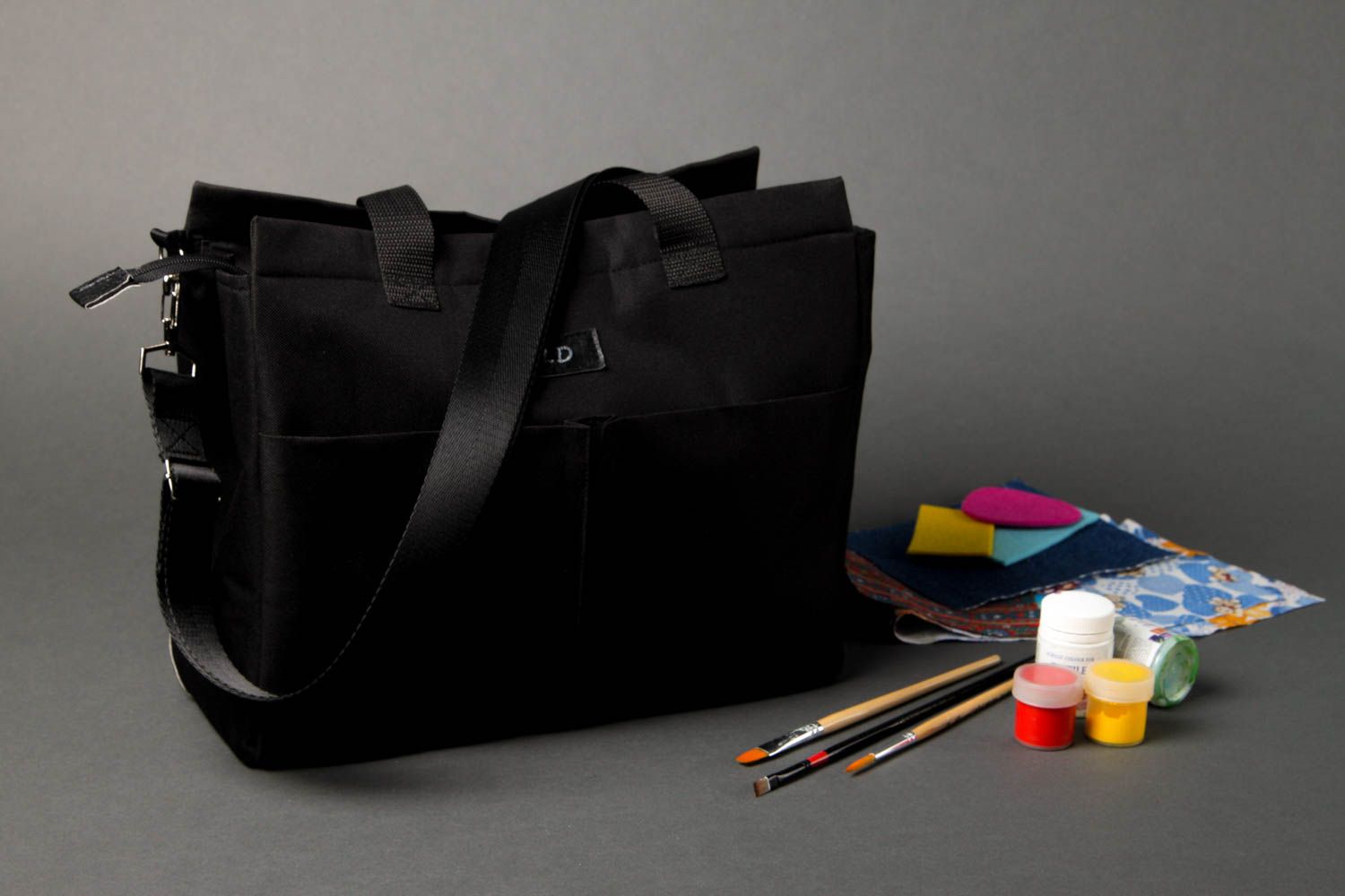 Сумка ручной работы женская сумка авторская тканевая сумка черная красивая фото 1