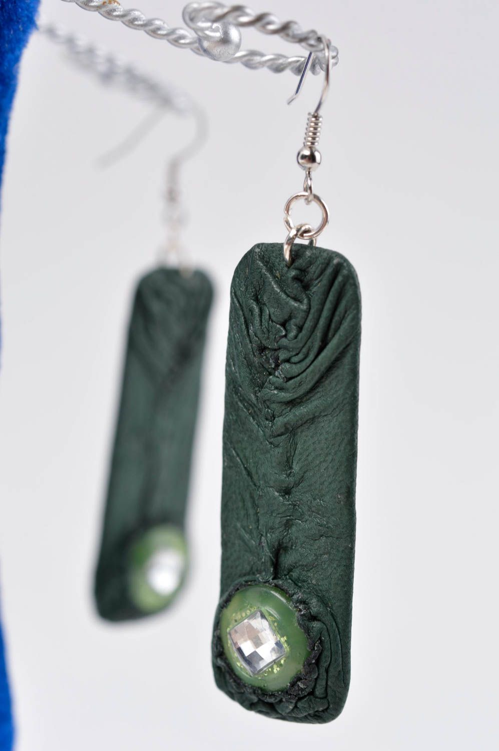 Boucles d'oreilles en cuir Bijou fait main rectangulaire vert Cadeau femme photo 2